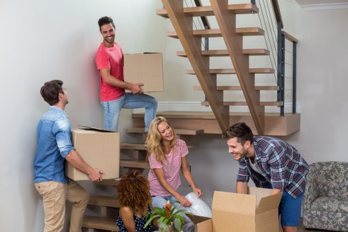 Moving van support in Tufnell Park for local home relocations